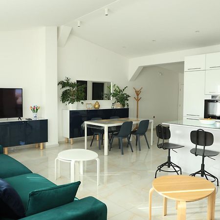 Lux House Olga Apartment รูมา ภายนอก รูปภาพ