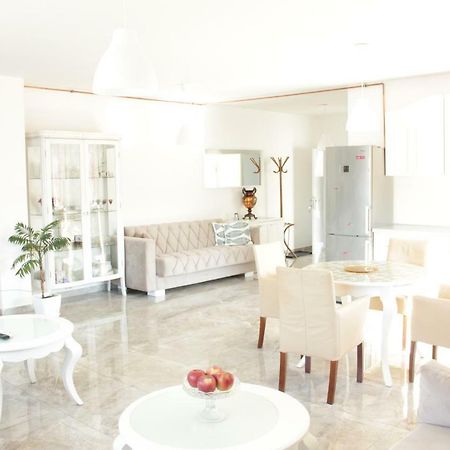 Lux House Olga Apartment รูมา ภายนอก รูปภาพ