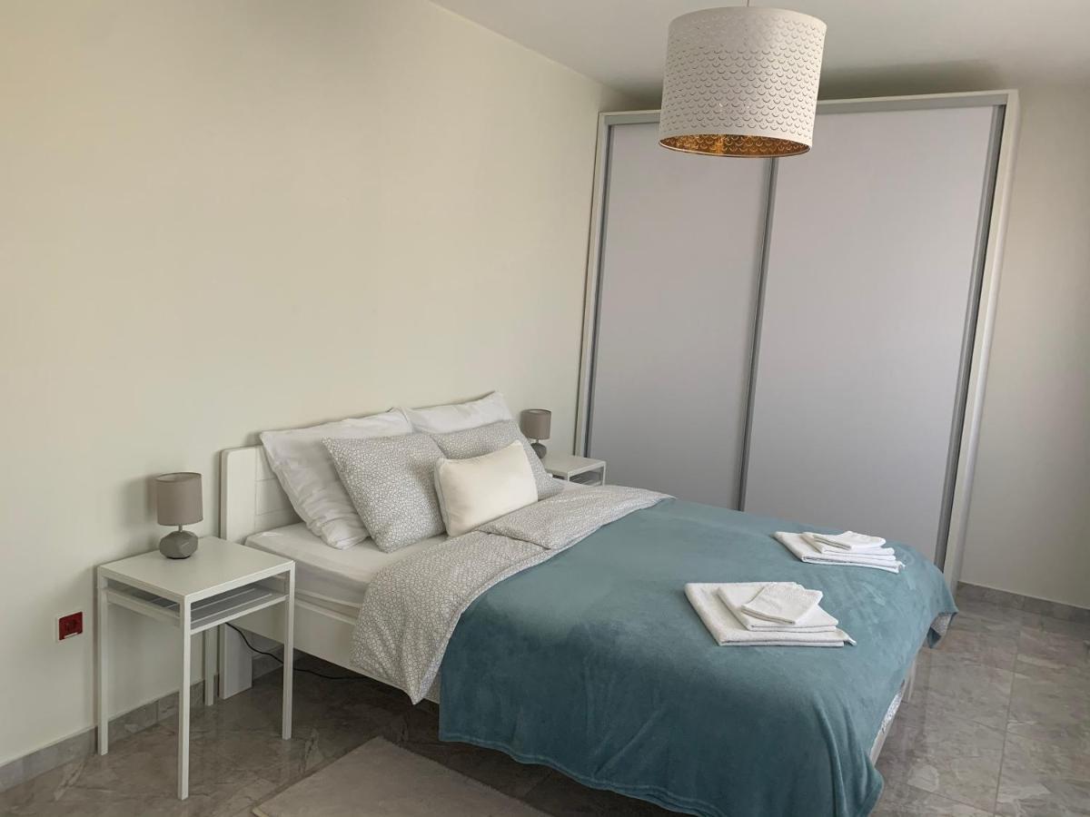 Lux House Olga Apartment รูมา ภายนอก รูปภาพ