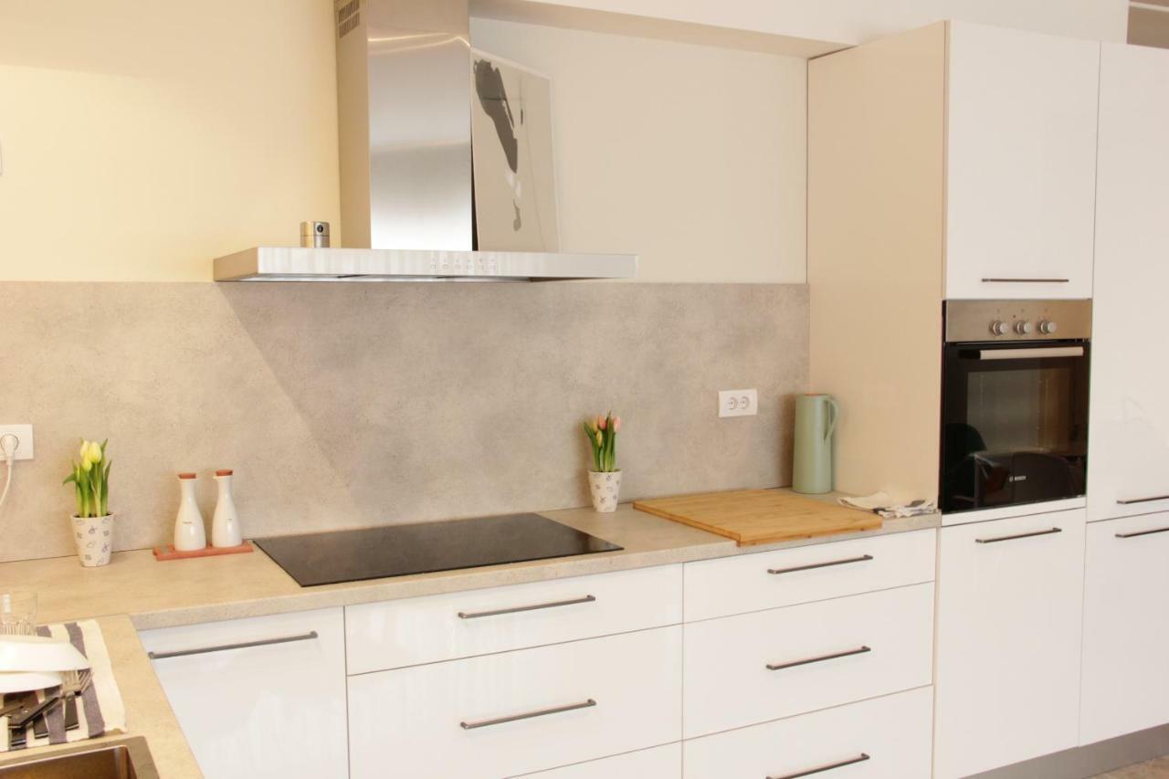 Lux House Olga Apartment รูมา ภายนอก รูปภาพ
