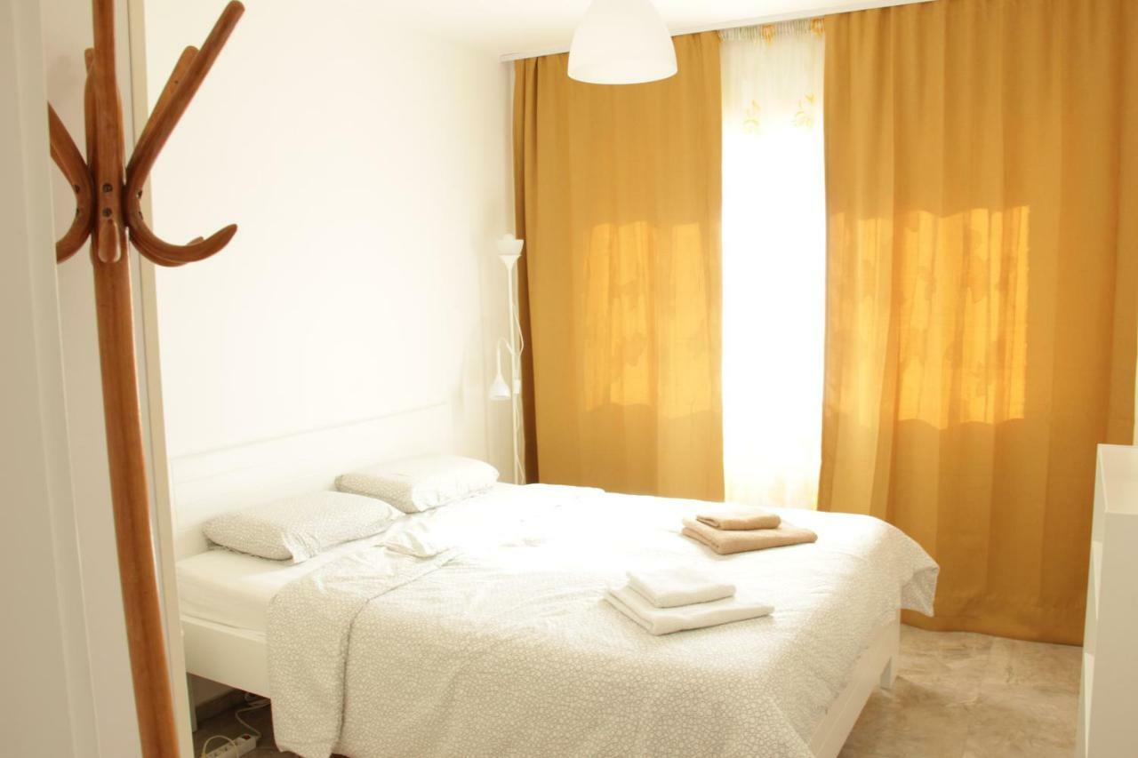 Lux House Olga Apartment รูมา ภายนอก รูปภาพ