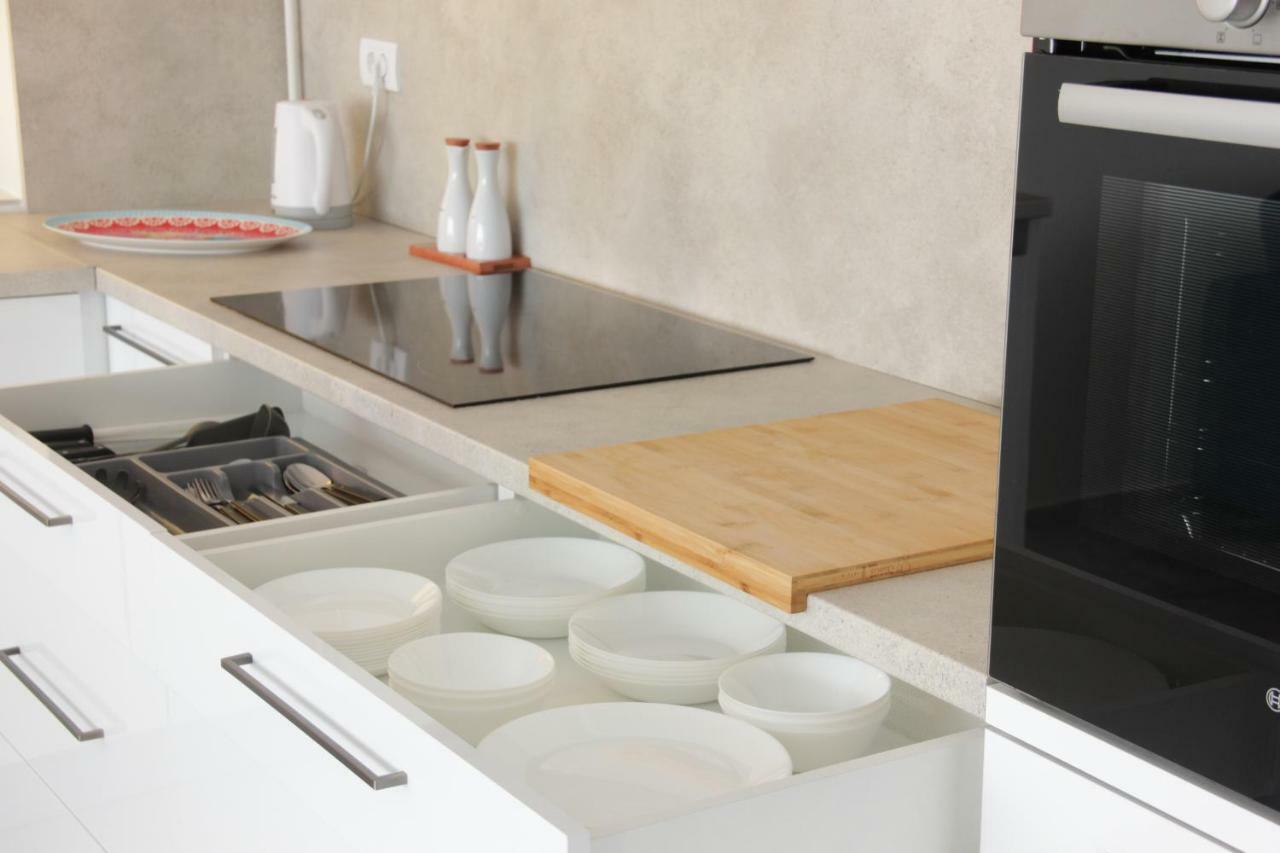 Lux House Olga Apartment รูมา ภายนอก รูปภาพ
