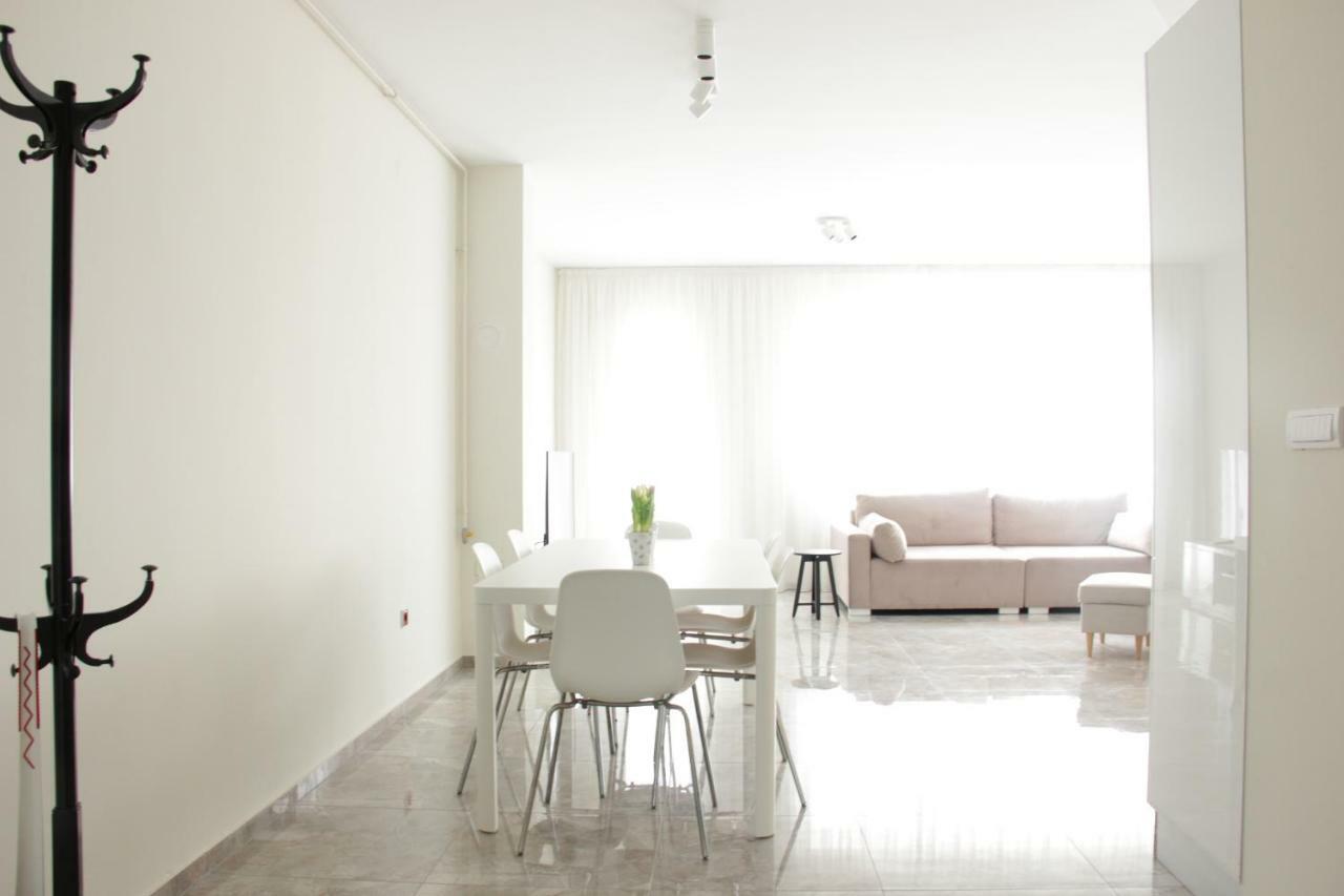 Lux House Olga Apartment รูมา ภายนอก รูปภาพ