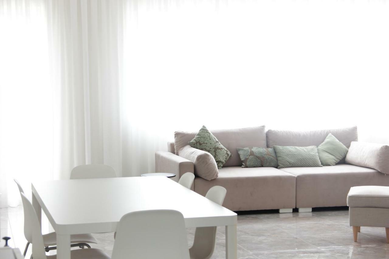 Lux House Olga Apartment รูมา ภายนอก รูปภาพ