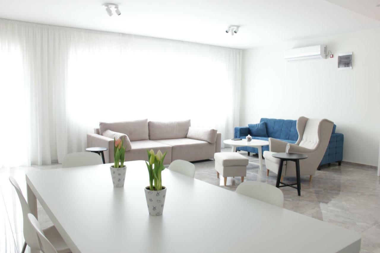 Lux House Olga Apartment รูมา ภายนอก รูปภาพ